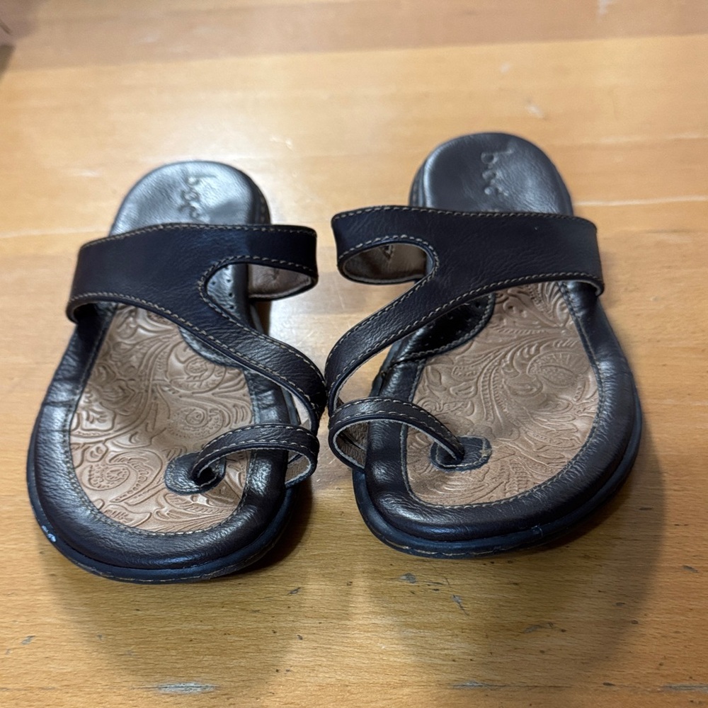 bebe Black and Brown Sandals